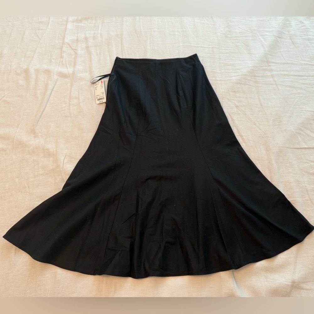 Uniqlo Black Asymmetrical Mini Skirt for Cocktail Nights